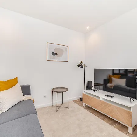 Campolide Duplex Apartment