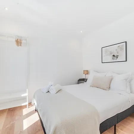 Campolide Duplex * Lisbon