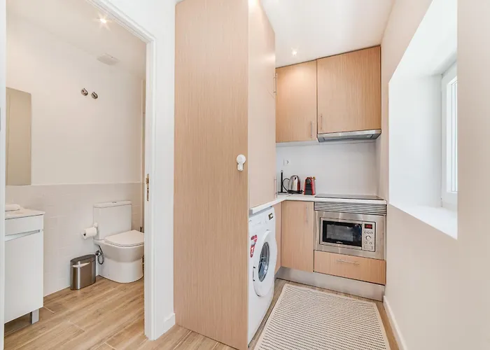 Campolide Duplex Apartment *