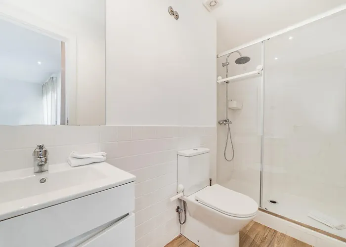 Campolide Duplex شقة *