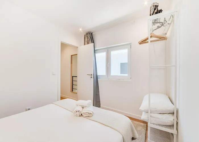 Campolide Duplex Apartment *