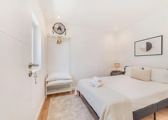 Campolide Duplex Apartment *