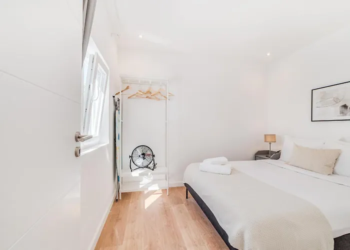 Campolide Duplex Apartment *