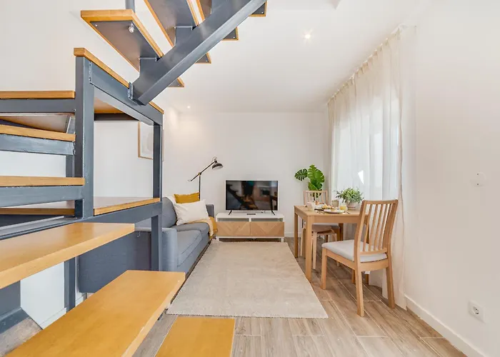 Campolide Duplex Apartment